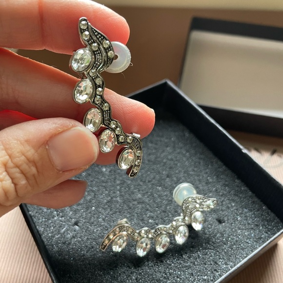 CA & LOU Ear Cuffs Earring - Picture 2 of 3